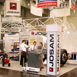 JOSAM Richttechnik GmbH auf der REIFEN 2004 in Essen.