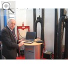 I.H.M. Internationlae Handwerksmesse 2005. Werner Rosenhammer ist seit ber zehn Jahren im Vertrieb bei Heinz Fischer Absautechnik. Sein Spezialgebiet ist die Absaugung von Abgasen, Schweissrauch und Schleifstaub.  