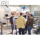 Hausmesse NEIMCKE 2005 in Mühldorf am Inn Robert Meitinger, SLIFT, infomierte die Besucher ber die Vielfalt der Hebemglichkeiten mit den Bhnen und Grubenhebern von SLIFT.  