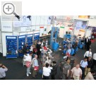 Automechanika 2006 in Frankfurt/Main Die beiden Spezialisten PNEUTEC und RAPID zeigten auf der Automechanika eine schier endlose Palette an Druckluftwerkzeugen und l-Service-Gerten.  