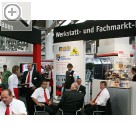 Automechanika 2006 in Frankfurt/Main Die Bauplanungsabteilung von STAHLGRUBER. Gern auch einmal Treffpunkt der Kollegen nach einem langen Messetag.  