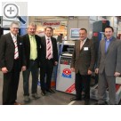 I.H.M. Internationale Handwerksmesse München Die Scheck-Betz GmbH ist neuer Vertriebspartner der MAHA Maschinenbau Haldenwang. Robert Meitinger, Peter Scheck, Mike Wendt, Dieter Hein und Ilija Pranjic (v.l.n.r.)  