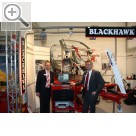 I.H.M. Internationale Handwerksmesse München Roland Hortig (li.) und Edgar Gentner organisieren den Vertrieb fr BLACKHAWK in Deutschland.  