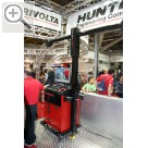 autopromotec 2007 Bologna Mehr Flexibilitt - der Kameratrger des DSP600 von HUNTER kann mit dem Gerteschrank verfahren werden. Hunter Achsmessgerte PKW