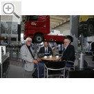 Automechanika 2008 Besuch aus der Hauptstadt. Uwe Meinen (li.) und Gnther Wimmer (re.) von WANA Berlin am Stand von Olaf Wiesenmller SLIFT. Maha 