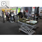 TROST Schau 2012 Gear Master Gear 2,0 Scherenhubtsich von BlitzRotary fr den Aus- und Einbau von schweren Aggregaten.  