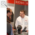 STAHLGRUBER Leistungsschau 2012 Nürnberg BUSCHING auf der STAHLGRUBER Leistungsschau 2012 in Nrnberg - Florian Wulf informiert den Kunden ber das Endoskop "videoscope pro 2"mit Sonde 4,9 mm.  