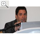 autopromotec 2015 Pressekonferenz auf der autopromotec 2015	  in Bologna - Emanuelle Vicentini, Brand Manager Autopromotec, leitet die internationale Pressekonferenz und begrt alle Teilnehmer.  
