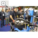 autopromotec 2015 NEU auf der Autopromotec 2015 - merkt sich die Einstellungen und Raddaten und wiederholt sich automatisch beim nchsten Rad, die RAVAGLIOLI Montiermaschine G8945DS.IT.  