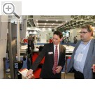 autopromotec 2015 Snap-on Equipment auf der Autopromotec 2015 - Adam Brown gibt der Fachpresse nhere Informationen zur John Bean Achs- und Fahrwerksvermessung V2200.  