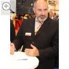 Impressionen von der REIFEN Essen 2016. Teil 3. Richard G. Kobor, President Snap-on Equipment, informiert anlsslich des Snap-on Equipment Pressemeeting auf der REIFEN 2016. Snap-on Equipment 