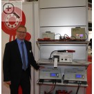 Wessels + Müller Werkstattmesse 2017 in Berli Berthold Wibben mit seriner ELEKTRON Batterieladetechnik auf der auf der WM Wessels+Müller Messe 2017 in Berlin.  