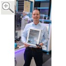 Automechanika Frankfurt 2018 HAZET Innovation Award Nominee 2018, in der Kategorie Repair & Maintenance für HiPer Feinzahn-Umschaltknarre 916 HP - in Händen von Marketing Leiter Carsten Scholz.  