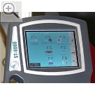 TECHMESS Elektronik GmbH auf der REIFEN 2004 in Essen. Der Handheld-Tester BrainBee ST-8000 ist mit einem TFT-Farbdisplay ausgerstet und arbeitet mit WINDOWS als Betriebssystem.  