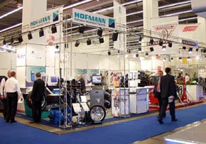 Messestand HOFMANN Werkstatt-Technik auf der IAA 2003