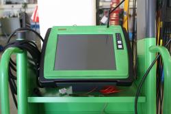 Verkaufe: Bosch KTS 650 Diagnosetester - Bosch KTS 650 Diagnosetester
Betriebssystem WIN XP
Technisch und Optisch einwandfreier Zustand
Inkl. Koffer, Laufwerk, Netzteil und OBD Adapterleitung mit U-Box
Der auf dem Bild zu sehende Fahrwagen ist nicht im Lieferumfang
Im Kundenauftrag zu verkaufen.
Bie Interesse bitte Hr. Alfred Aigner Kontaktieren0170-2995927